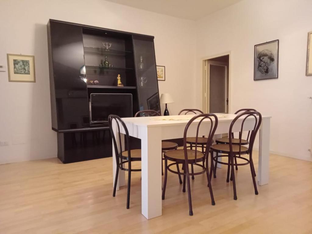 Matera Holiday House Матера Экстерьер фото